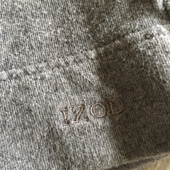 IZOD SWEATSHIRT - Picture 3 of 6
